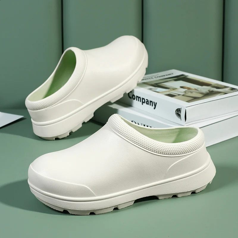 Kitchen shoes mens garden chlorine outdoor leisure waterproof and rainproof shoes anti slip restaurant work shoes oil resistant chef shoes 240821
