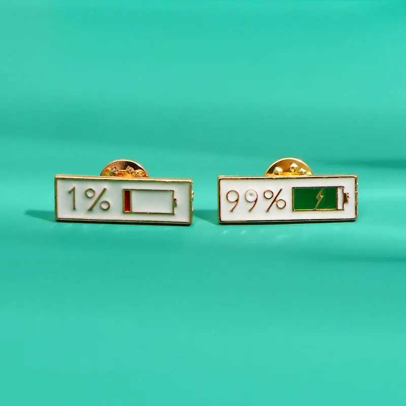 Creative Power Brooches Cute Enamel Classic Square Brooch Brand Interesting Emotion Percentage Medal Fashion Couple Pin Jewelry Lover W240815