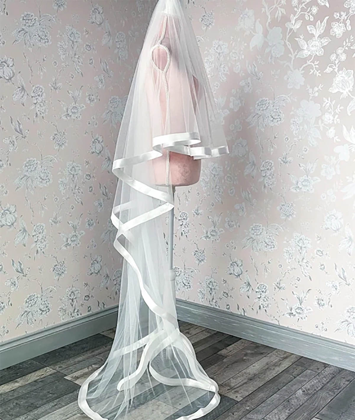 Simple Wedding Veil Unique Two Layer Long Chapel Length Veils Ribbon Edge Custom Made Bridal Accessories High Quality