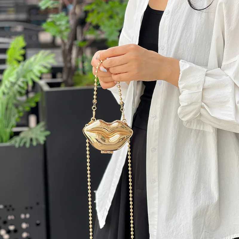 Metal Lips Shell Mini Lipstick Pearl Chain Crossbody Shoulder Bag Handbag Purse Waist Women Makeup Jewelry Bag CI24816