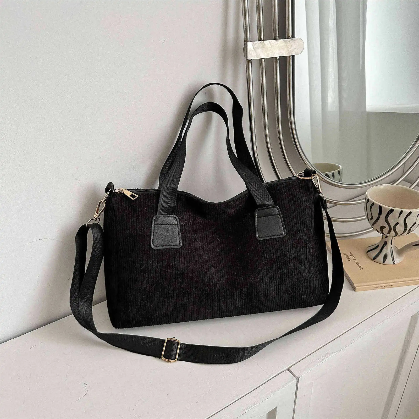 Corduroy Travel Duffle Bag Large Capacity Crossbody Casual Handbags For Sports Weekend Purses Women 240815