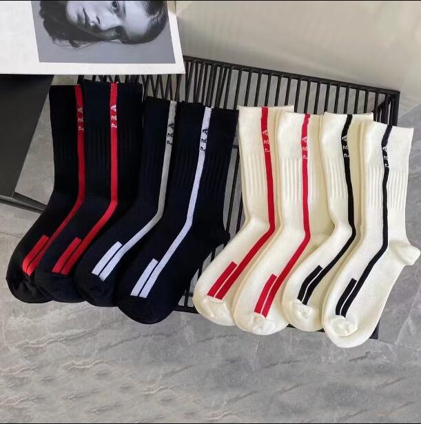 2025 Luxury Cotton Socks Breathable Designer Fashion stripe Socks for Men and Women Casual 4 Pairs