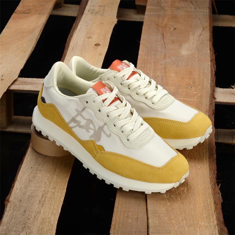 2025 new Suede Sneakers men casual cream white grey nylon mens designer shoes fashion outdoor lace up womens sports trainers size 39-45