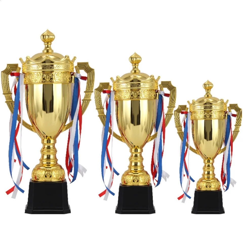 Metal Model Gold Trophy Awards Crown with Lid Small Prize Cup Competition Soccer Sports Games Winner Award Trophy Toy 240806