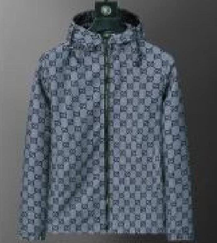 Paris style Mens Windbreaker Jackets Casual bee letter print hooded hoodies Men Outdoor Sports Coat Autumn Cargo Bomber Jacket Men Clothing