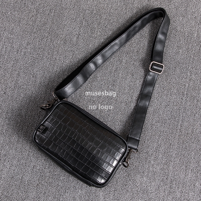 Fashion brand soft leather shoulder bag crocodile print Europe and the United States casual small body bag men's personality summer mobile phone 
