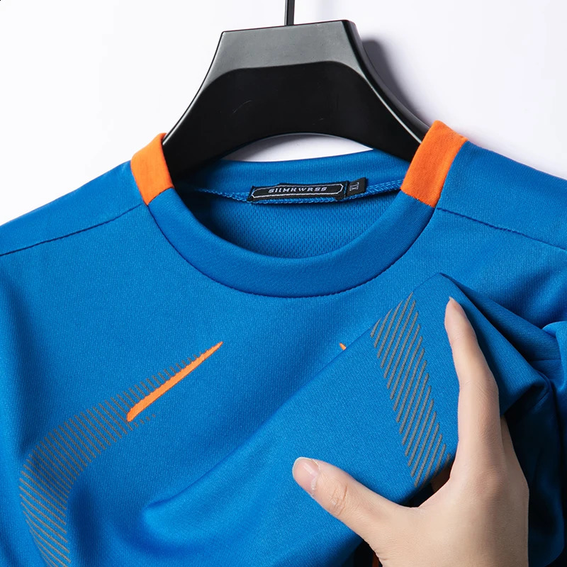 Summer Fitness Breathable T Shirt for Men Quick Drying Jogging Tshirt Training Tees Gym Tops Lightweight Large Tshirt 240816