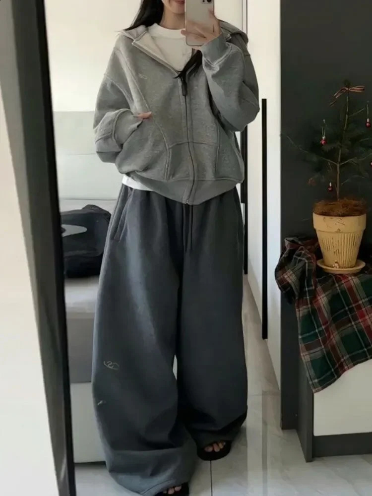 HOUZHOU Y2k Vintage Woman Baggy Sweatpants Joggers Oversized Korean Fashion Sports Pants Harajuku Streetwear Gyaru Kpop Trousers 240815
