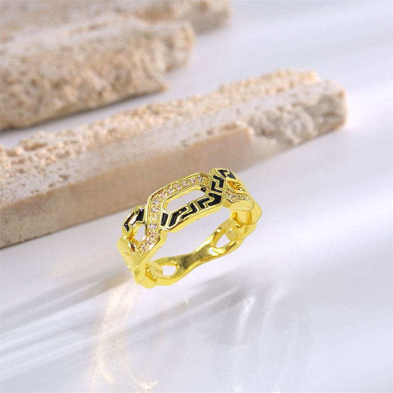 Love ring fashion tide models copper inlaid zirconium hollow ring female niche high-level light luxury design sense couple pair ring engagement weddin