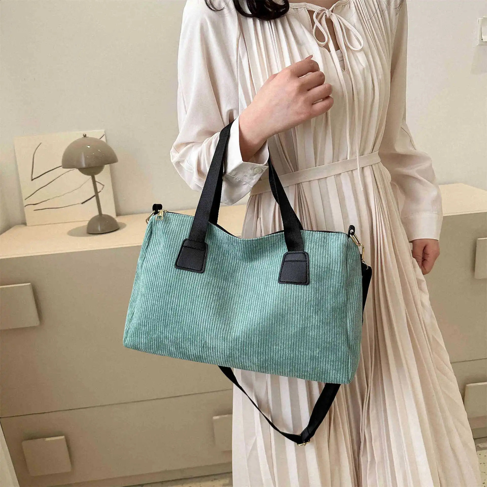 Corduroy Travel Duffle Bag Large Capacity Crossbody Casual Handbags For Sports Weekend Purses Women 240815