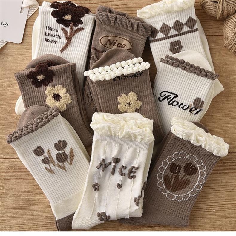 Women's socks autumn and winter plush flower long tube socks ins trendy versatile high beauty forest students coffee colored lace medium long