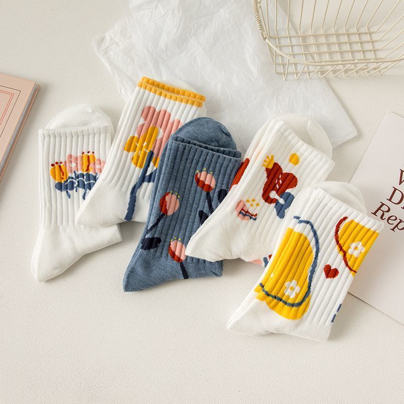 Socks for children midsole, autumn and winter styles college style versatile graffiti high looks duty department students, white sports socks trendy w