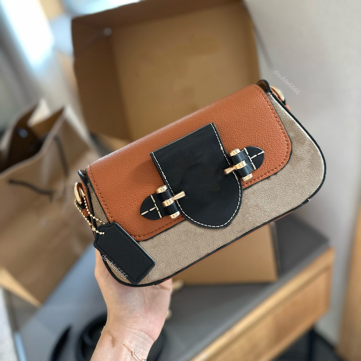 Luxury designer women's armpit bags, vintage shoulder bags, crossbody bags, chain bags, printed envelope bags, flap bags, travel bags, vacation bags, phone bag, messenger bag