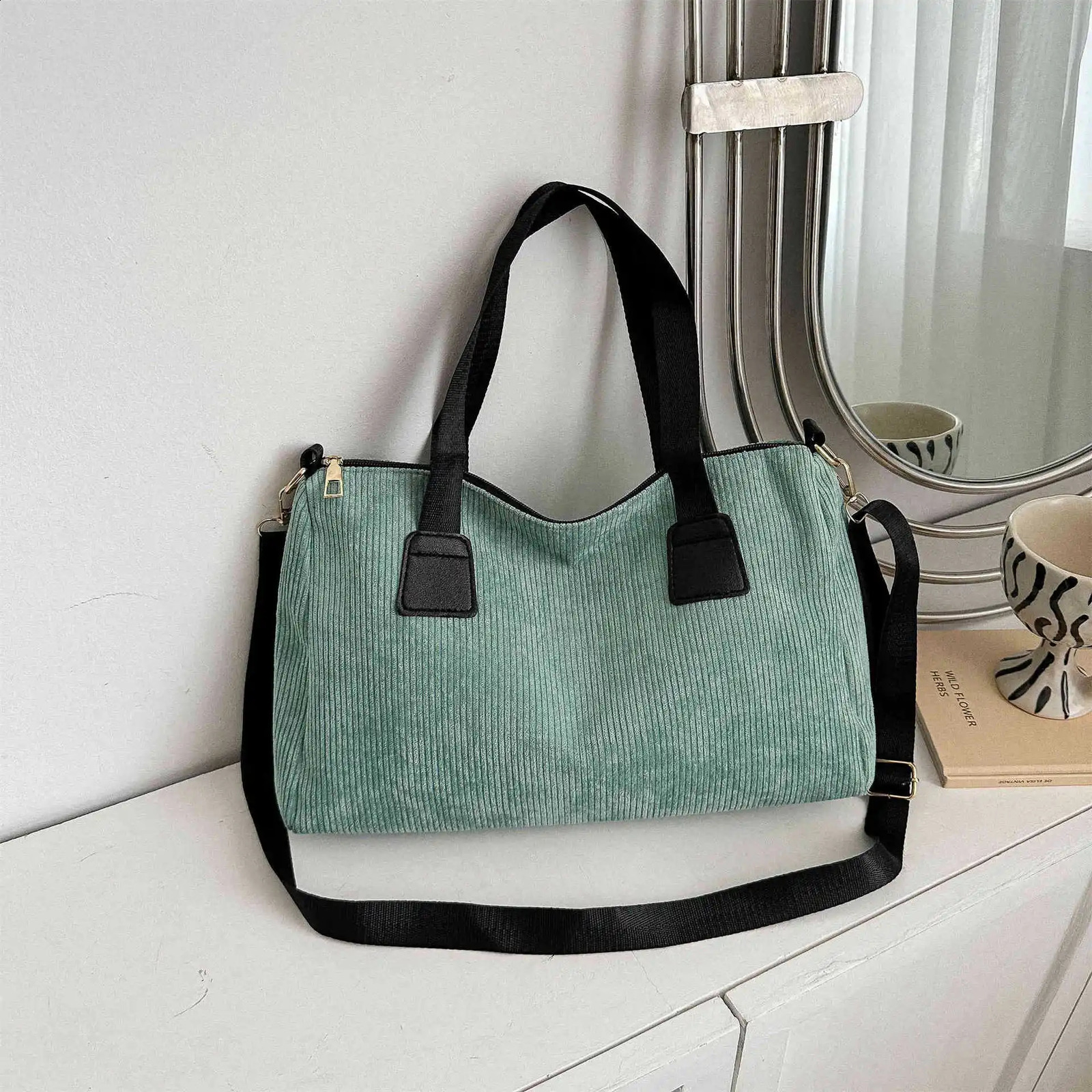 Corduroy Travel Duffle Bag Large Capacity Crossbody Casual Handbags For Sports Weekend Purses Women 240815