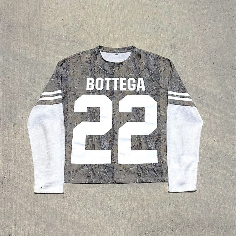 Comfortable and breathable American street hiphop letter printed mens graphic shirt with patchwork long sleeved design for summer 240815