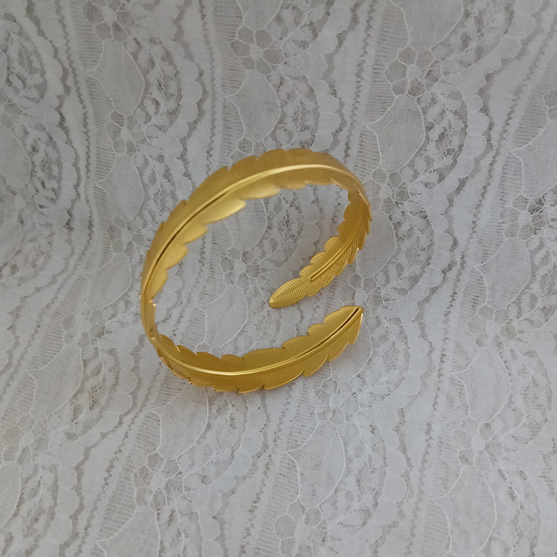 Fashion Leaf Bracelet Thin Leaf Arm Ring Metal Curtain Buckle Towel Ring Bracelet Sleeve