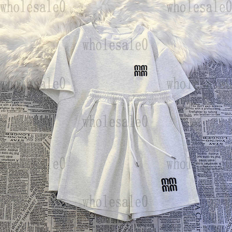 Women's Two Piece Pants designer Summer embroidered short sleeved shorts two-piece set for women, comfortable and loose summer casual sports suit