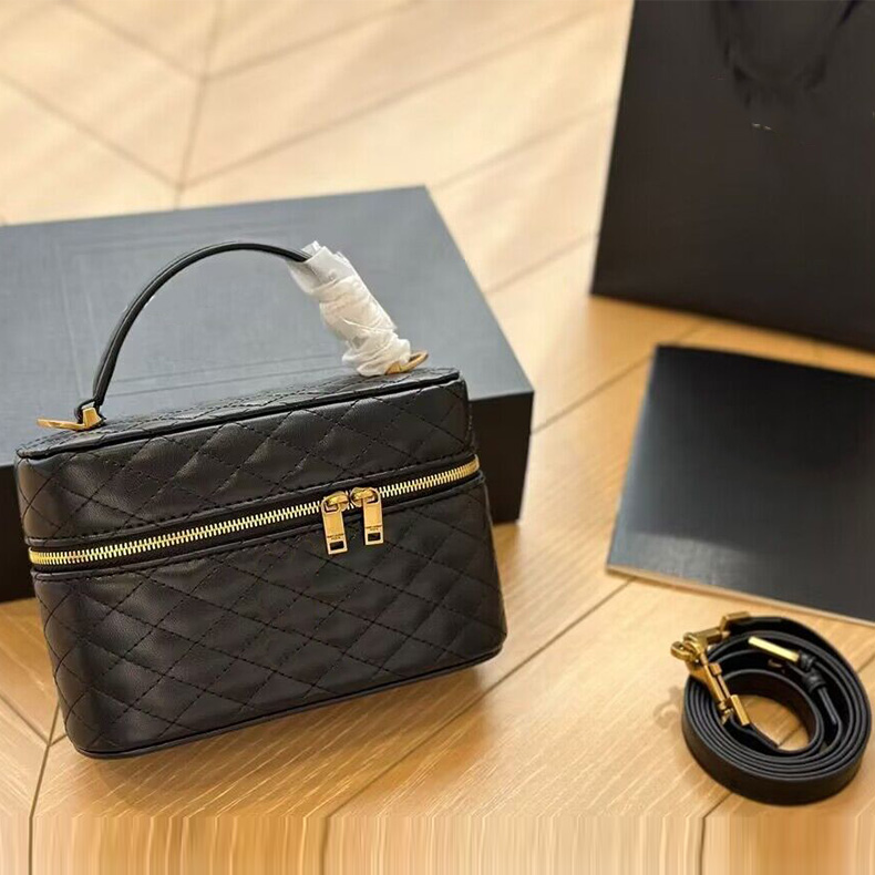 Women's Classic Vanity Box Designer Makeup Bag Shoulder Leather Quilted Luxury Toiletry Bag Go by Vanity Black White Bag Wallet