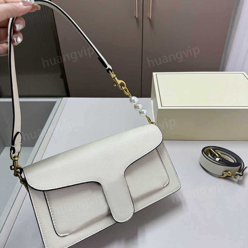 Fashion Womens Leather Shoulder Bags Solid Color Evening Party Bags Hasp Hobo Bags Shopping Daily Outfit Bags
