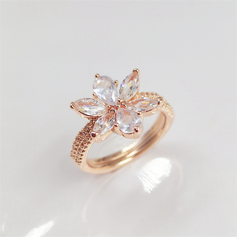 Love ring sparkling zirconium petal female engagement wedding ring fashion diamond temperament pair ring bracelet jewelry female suitable for any occa