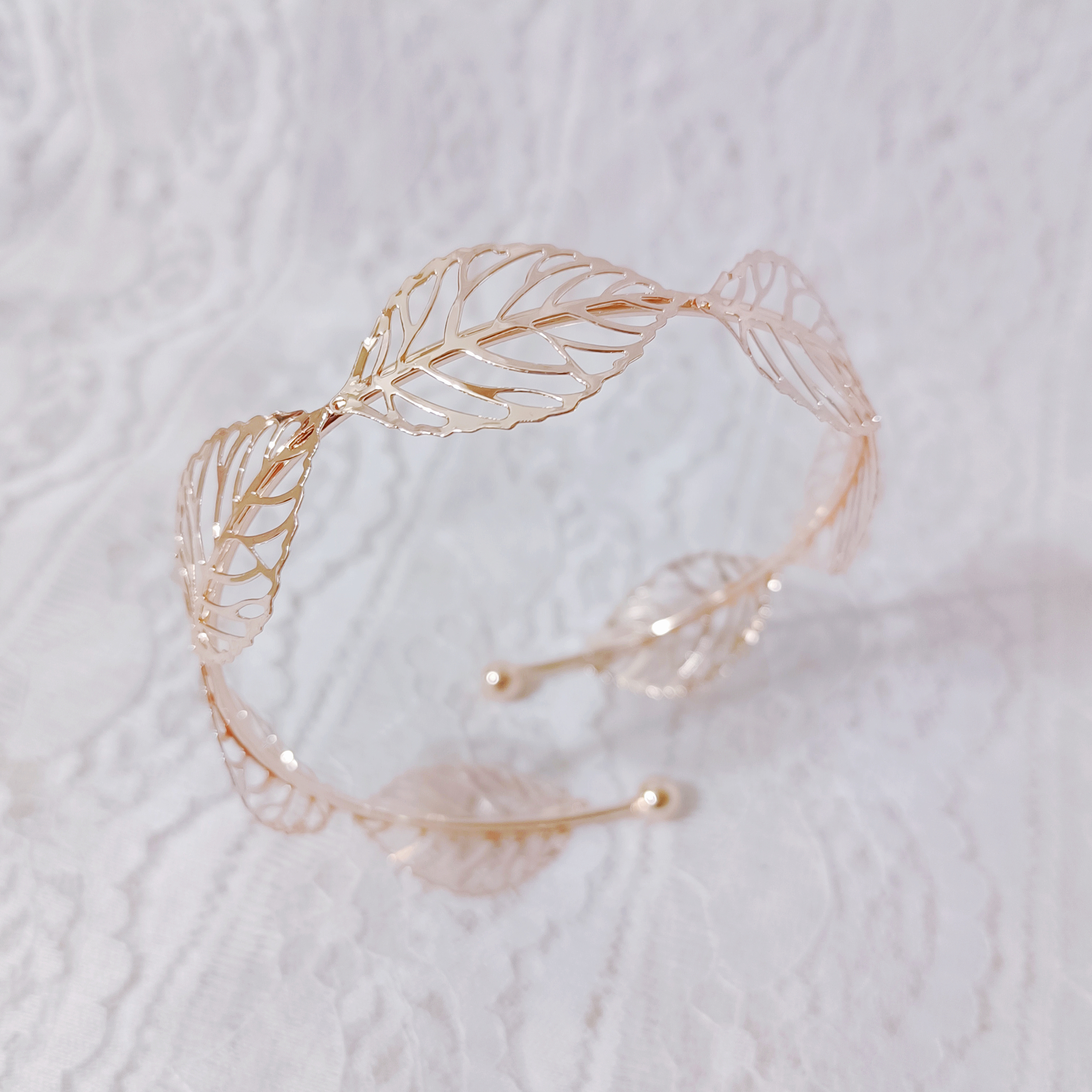 Fashion Leaf Bracelet Thin Leaf Arm Ring Metal Curtain Buckle Towel Ring Bracelet Sleeve