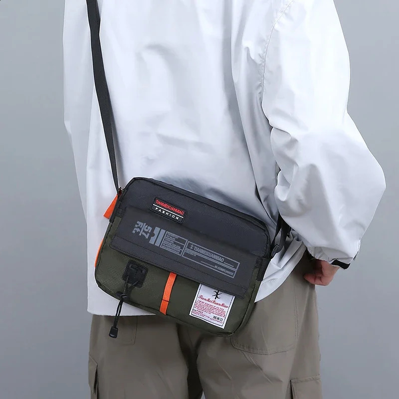 The Single Shoulder Bag Outside Casual Crossbody Fashion Hand Nylon Color for Men and Women 240815