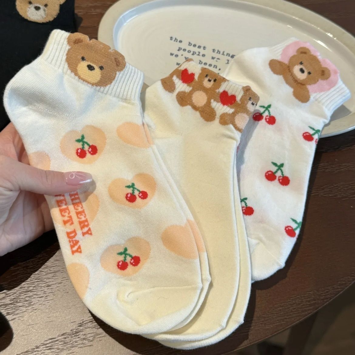 Trendy Women's Short Sock Set - Soft Cotton, Perfect Fit, Featuring Sweet Cartoon Bears Ideal for Seasonal Layering