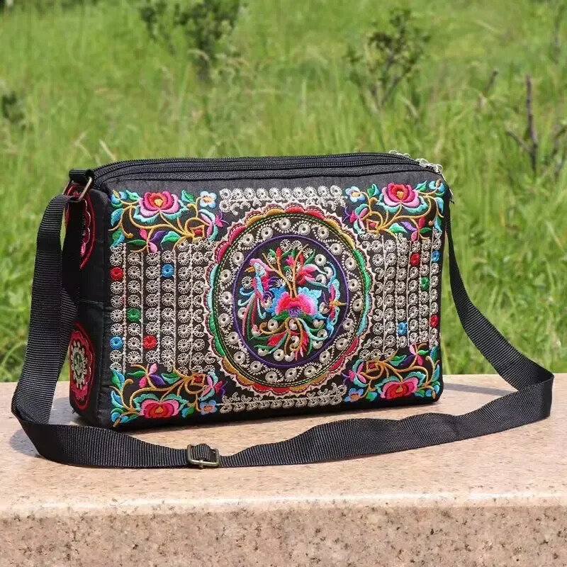 Womens embroidered cross body bag womens y large capacity handbag womens casual travel shoulder bag 240816