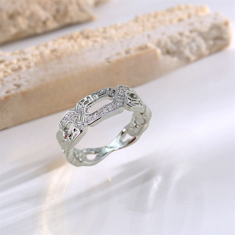 Love ring fashion tide models copper inlaid zirconium hollow ring female niche high-level light luxury design sense couple pair ring engagement weddin