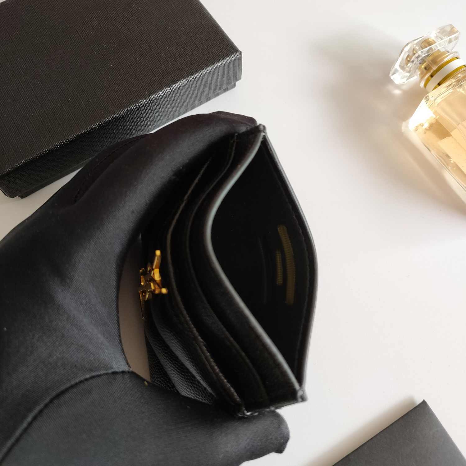 luxury Wallet Cardholder Card Case High Quality Genuine Leather Gold Sier Letter Sheepskin or Caviar Cowhide Mini Bag Coin Pouch Designer Wallets For Women