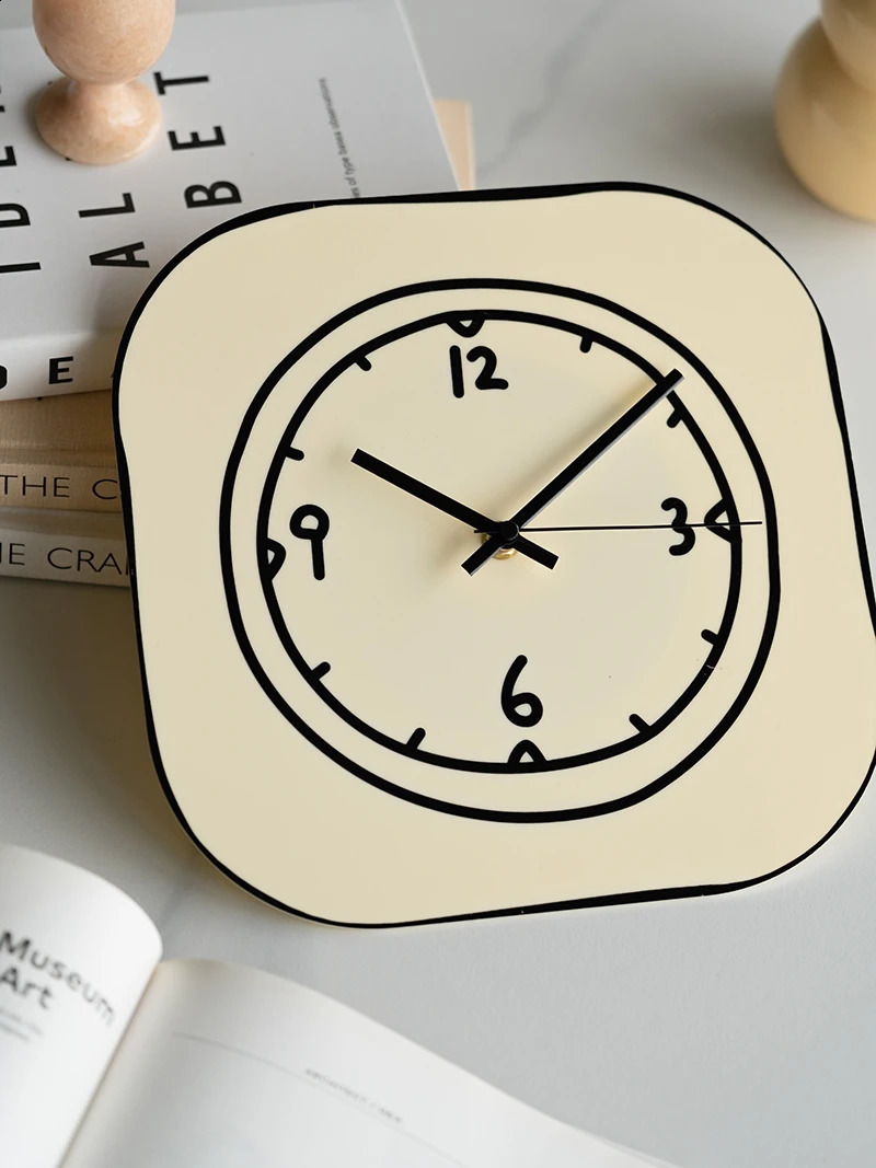 MOMO Scandinavian Minimalist Acrylic Wall Clock Living Room Wall Creative Decorative Silent Clock Ornaments 240815
