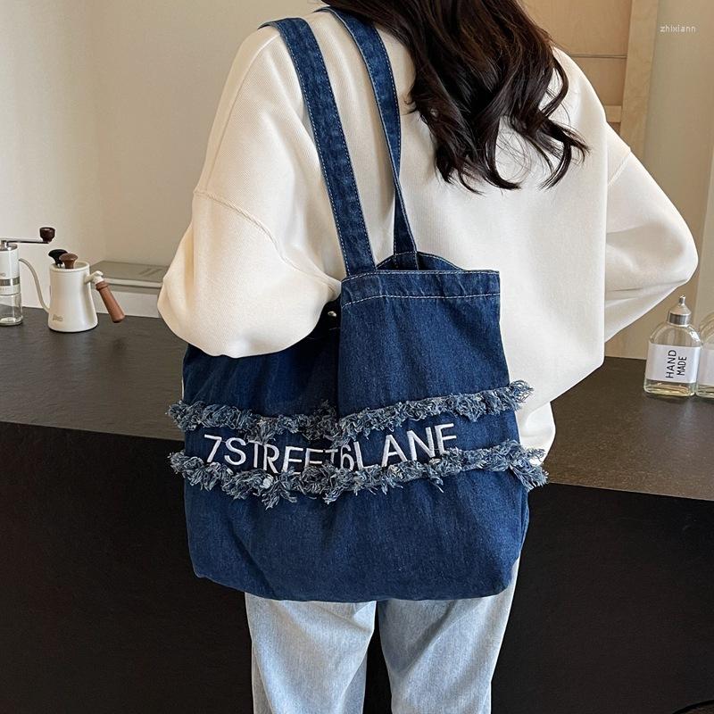 2025 fashion Totes American Style Vintage Embroidered Washed Denim Women's Large Capacity High-end Shoulder Summer Handbag For Women zhanyishengl