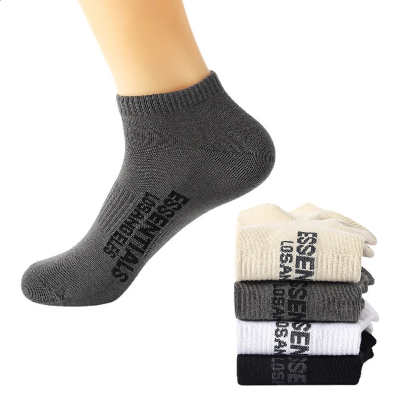 4 Pairs Men's Cotton Skateboarding Socks, Breathable Low Cut Hip Hop Style Casual Sports Socks Gift