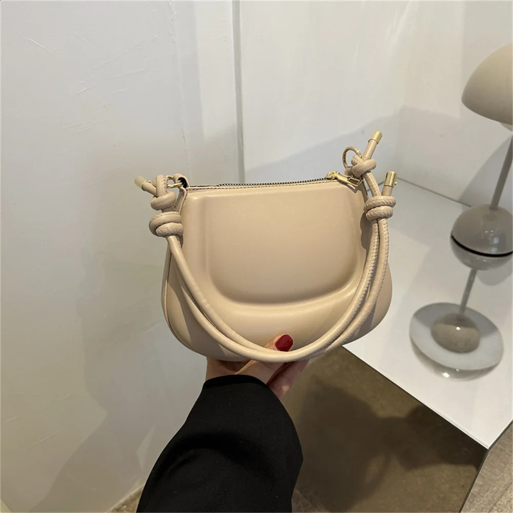 Soft PU Ladies Leather Crossbody Bag Women Purple Underarm Retro Solid Color Handbag Fashion n Girl Small Shoulder 240815ZYl