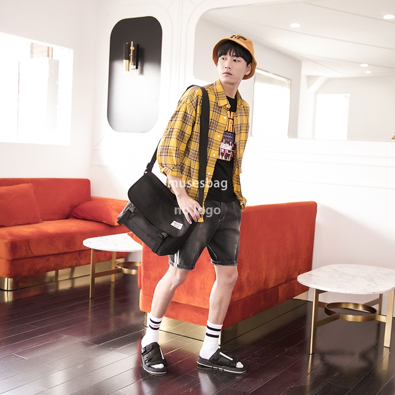 Special clearance vintage shoulder bag Male Korean version trendy bag Student schoolbag crossbody bag casual waterproof messenger bag backpack