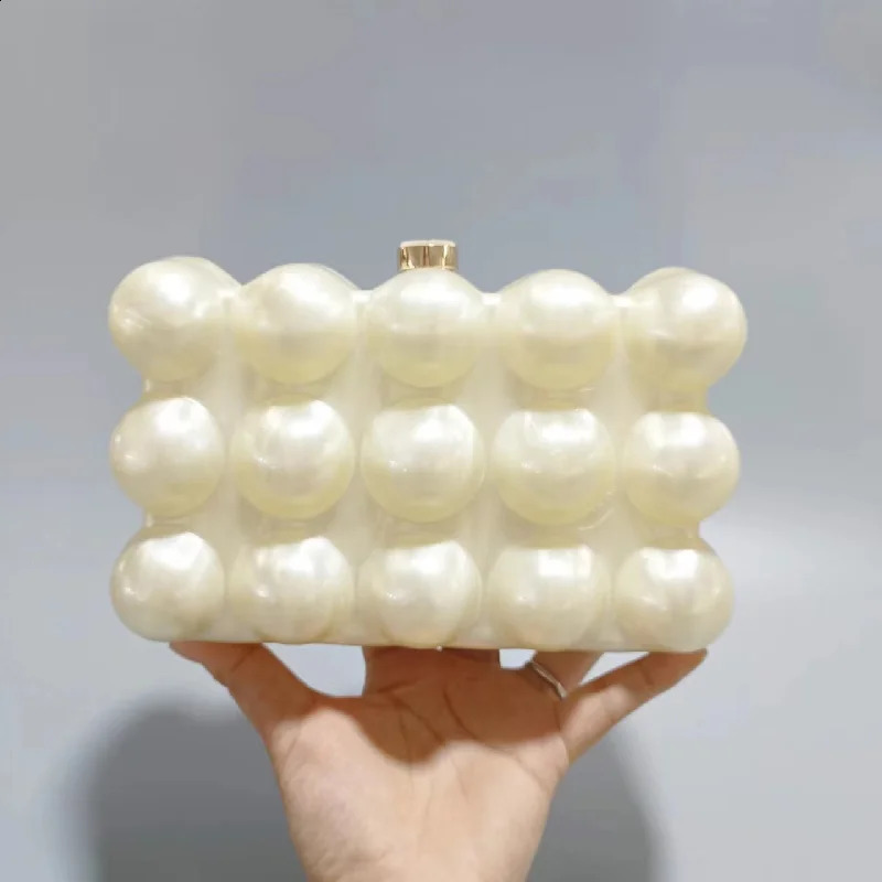 Wavy Pearl Clutch Purse For Women Evening Bag Wedding Party Acrylic Shoulder Crossbody Promotion Fashion Shell Hand Bags 240815