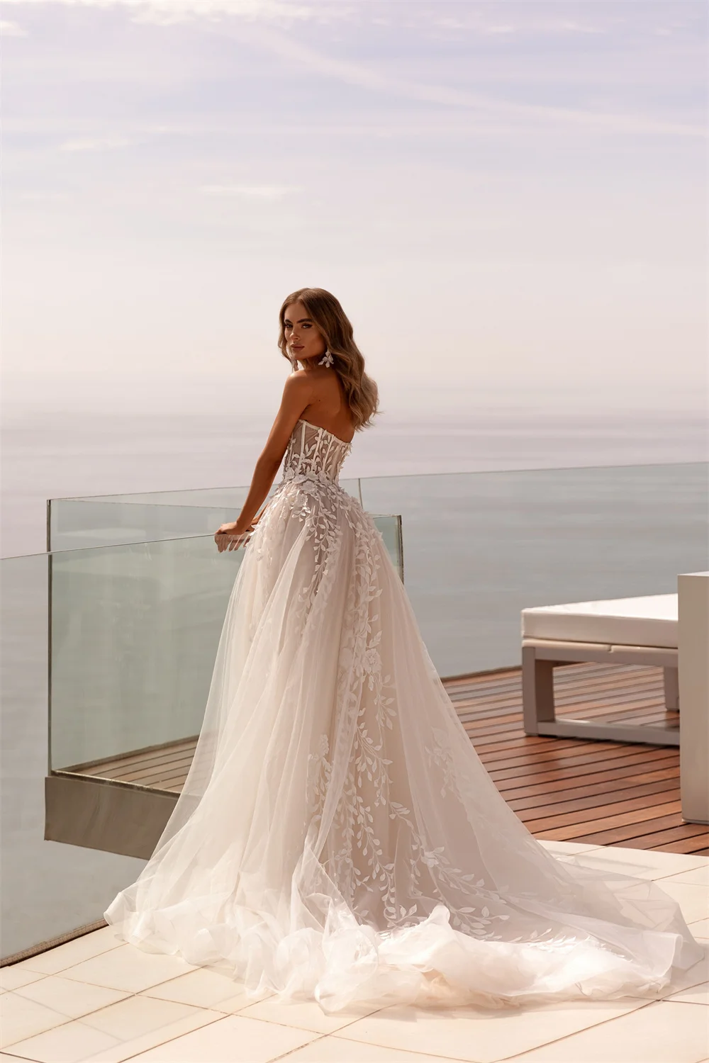 Classic A-e Women Wedding Sweetheart Neck Sleeveless Bridal Gowns 3D Appliques Sweep Train Dress Custom Made vestidos de novia