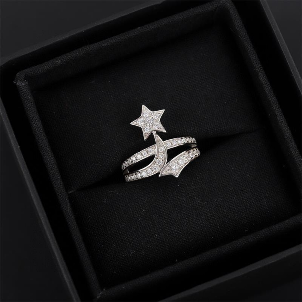 Love ring copper inlaid zirconium meteor comet ring double rows of diamonds activity stars light luxury wind hundred with sweet simple ring female