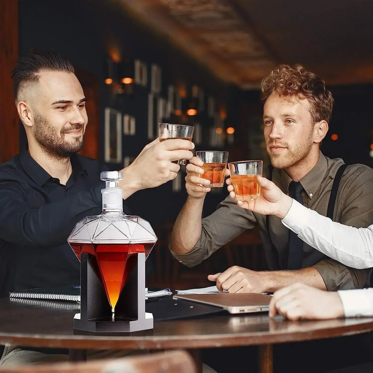 1000ml Whiskey Decanter glass diamond wine bottle with Holder Airtight Stopper Suitable for all kinds of alcohol Gift 240816