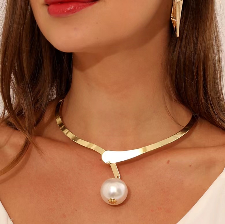 Stylish Modern Hip Hop Appealing Jewelry Elegant Tempered Steel Chain Necklaces for Men and Women