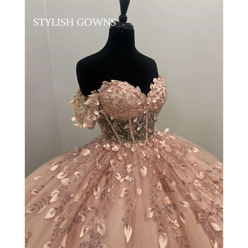 The Pink Off Shoulder Ball Gown Quinceanera Dresses For Girls Beaded 3D Wers Birthday Party Gowns Lace Up Back Sweet 15 16 S