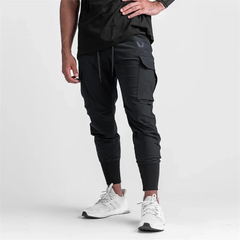 Mens Cargo Pants Summer Thin Loose Fast Drying Elastic Tight Running Training Sports Casual Trend Trouser 240815
