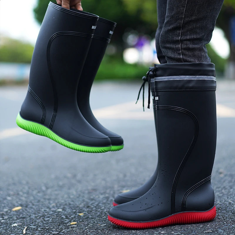 Mens and womens high-end rain boots with closed rainproof and waterproof features short leg length anti slip and dragging rubber boots 240821