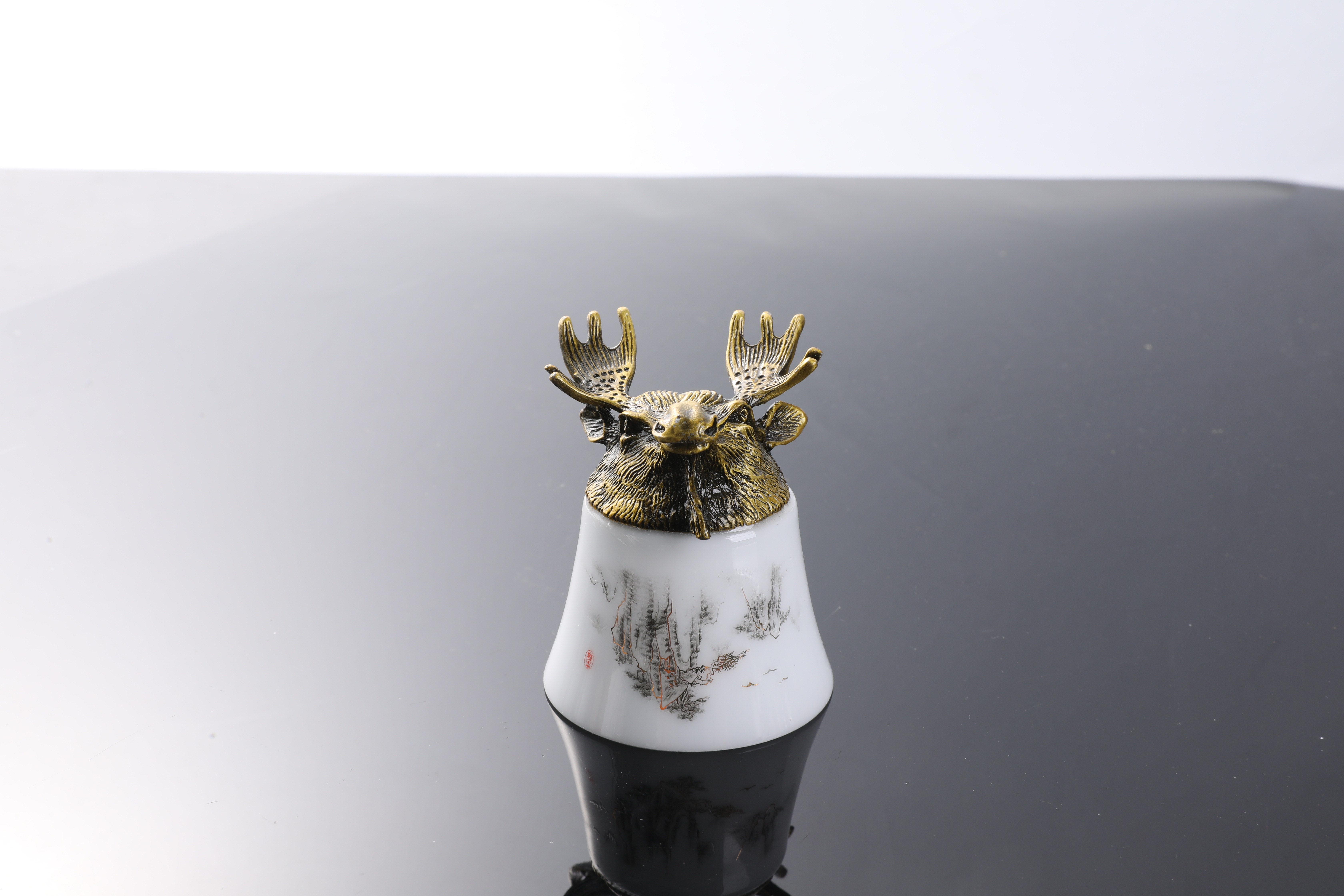 Hot twelve beast glasses Light luxury ceramic glasses separating white wine cups