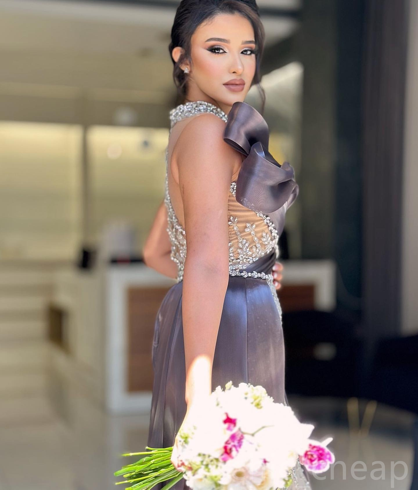 2024 Urious Sheath Evening Dresses Illusion Beaded Rhies Promdress High Split Prom Formal Party Bridesmaid Birthday Gowns Dress For Special Ocns 1127