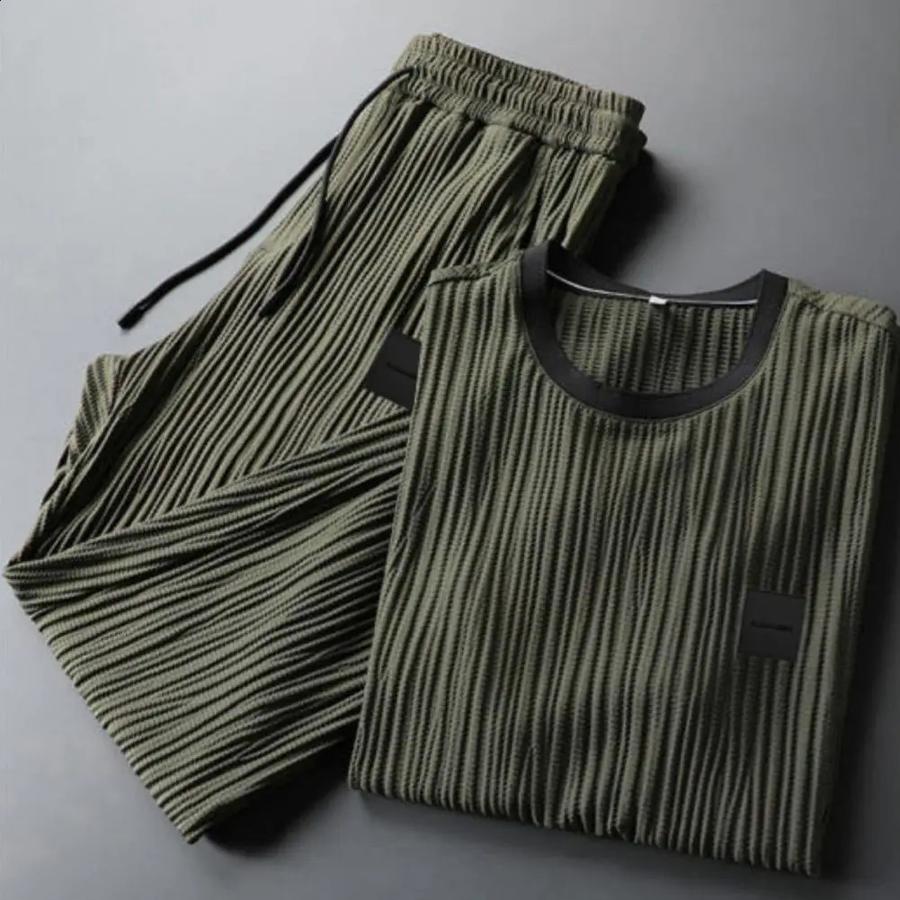 Men Sports Suit Mens Pleated Summer Tracksuit Set Soft Breathable Shirt Pants for Daily Wear Men Tracksuit 240821