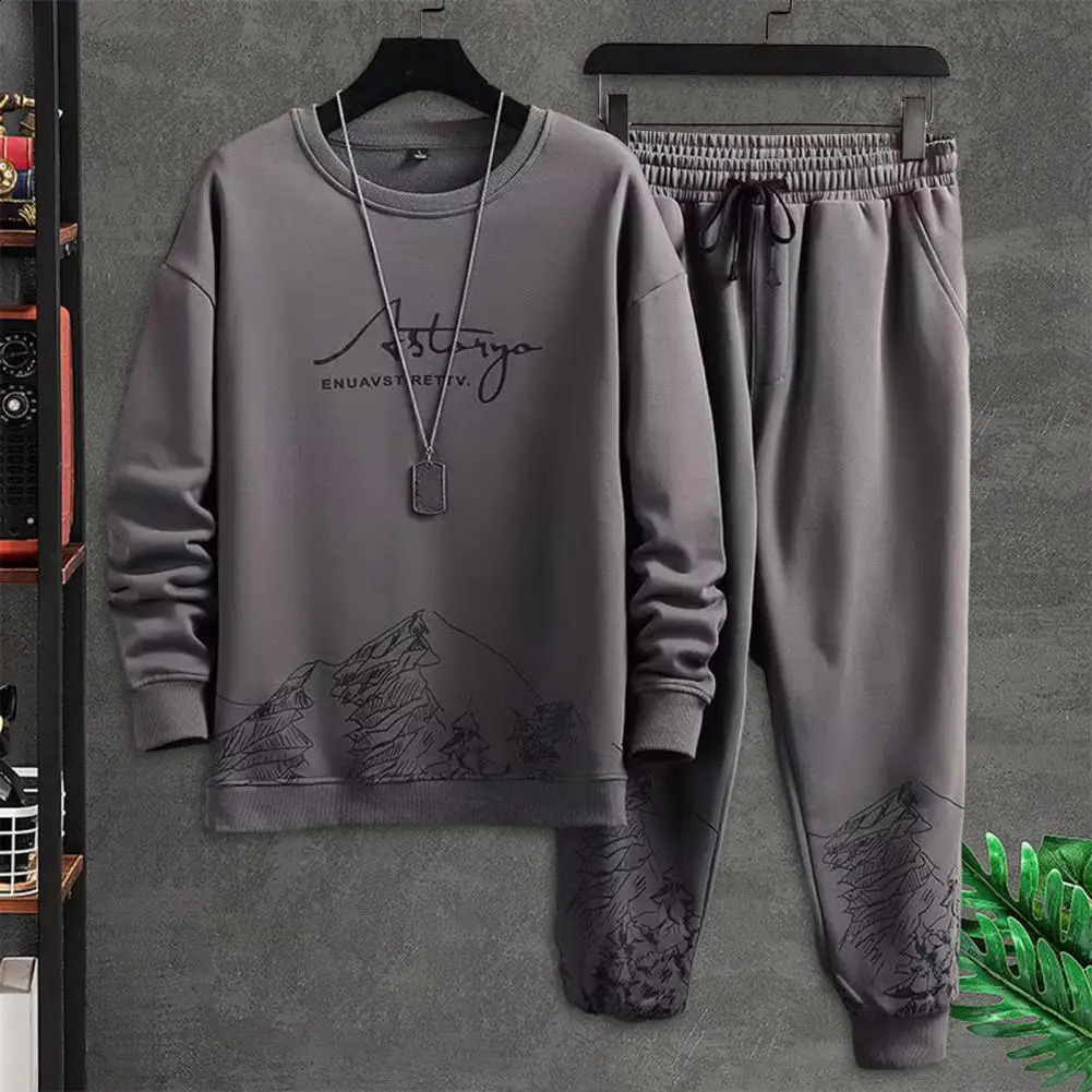 Printed active mountain print mens casual track set with O-ring sports shirt and jogging pants suitable for mens wear in autumn and winter 240827
