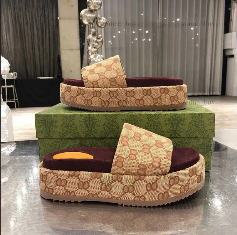 2024 Designer slippers sandals Platform slippers Mules Multicolor Flora Slides Fashionable Easy-to-wear Style Slides Women Slides Shoes Platform Embroidered