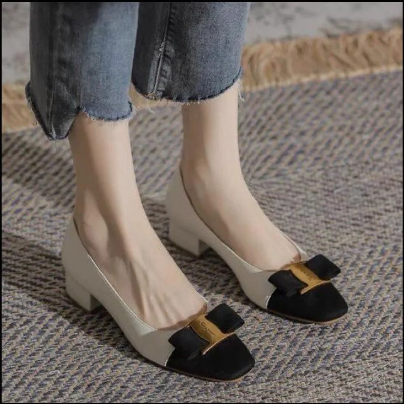 Classic Thick Heel Bow Metal Decoration Womens Pump Simple Square Scalp Leather Womens Single Shoes Fashion Dress Shoes Plus Size 42 240813