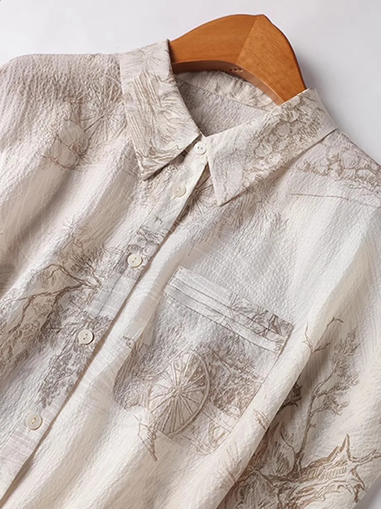 Womens short sleeved shirt silk retro print summer and fashionable spring 240814